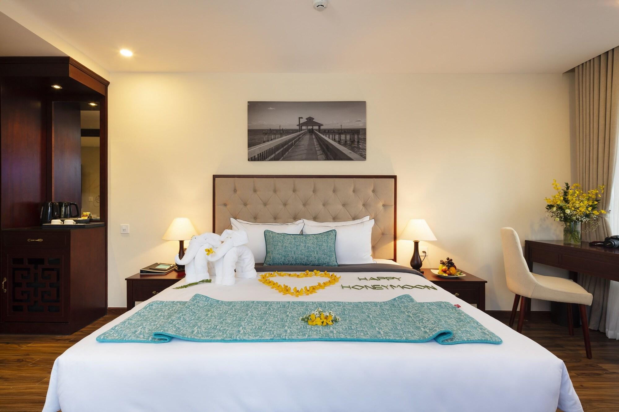 Florida Hotel Nha Trang Exterior photo